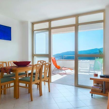 Lily Apartment Rabac Bagian luar foto
