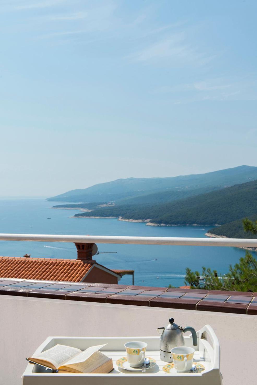 Lily Apartment Rabac Bagian luar foto
